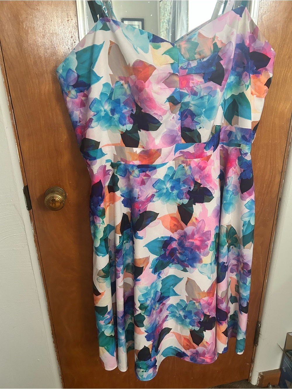 City Chic White Floral Midi Dress with Multicolor Watercolor Blooms - Picture 2 of 4